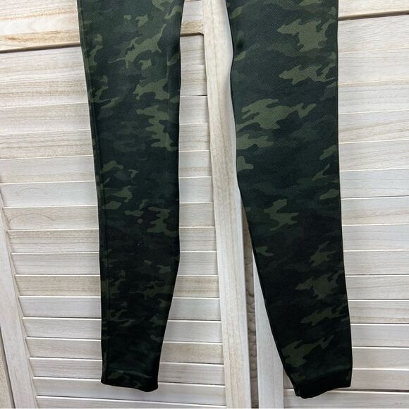 SPANX Camo Look At Me Now Seamless Leggings Medium - Picture 3 of 7